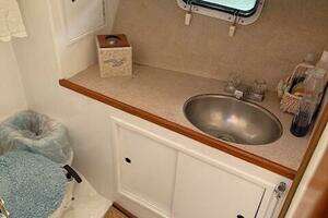 1967 Custom 42’ Flybridge Cruiser thumbnail 32