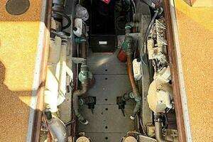 1967 Custom 42’ Flybridge Cruiser thumbnail 35