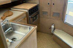 1967 Custom 42’ Flybridge Cruiser thumbnail 29