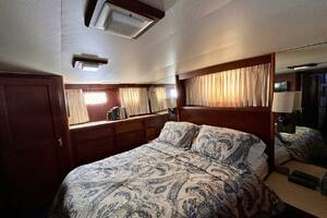 Rubber Ducky 48ft Hatteras Yacht For Sale
