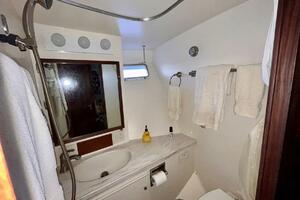 Rubber Ducky 48ft Hatteras Yacht For Sale