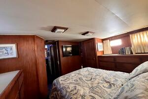 Rubber Ducky 48ft Hatteras Yacht For Sale
