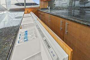 2008 Hatteras 60 Convertible thumbnail 13