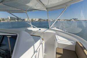 2008 Hatteras 60 Convertible thumbnail 32