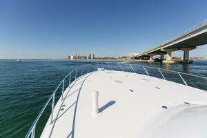 2008 Hatteras 60 Convertible thumbnail 38