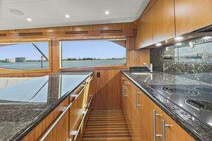 2008 Hatteras 60 Convertible thumbnail 12