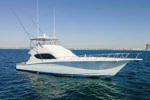 2008 Hatteras 60 Convertible thumbnail 1