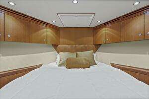2008 Hatteras 60 Convertible thumbnail 21