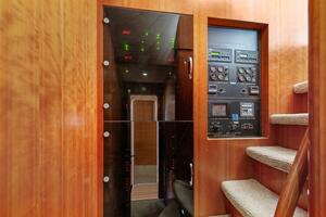 REVERIE 98ft Horizon Yacht For Sale