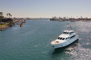REVERIE 98ft Horizon Yacht For Sale