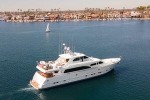 REVERIE 98ft Horizon Yacht For Sale