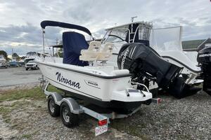 18ft Boston Whaler Yacht For Sale