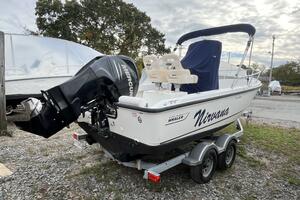 18ft Boston Whaler Yacht For Sale