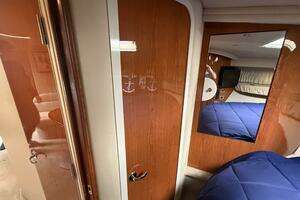 2001 Sea Ray 410 Sundancer thumbnail 14