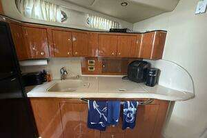 2001 Sea Ray 410 Sundancer thumbnail 17
