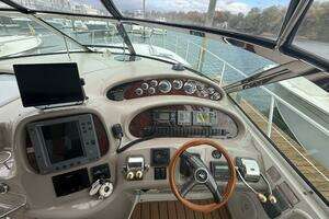 2001 Sea Ray 410 Sundancer thumbnail 9