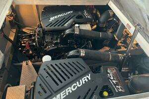 1998 Sea Ray 370 Sundancer thumbnail 49