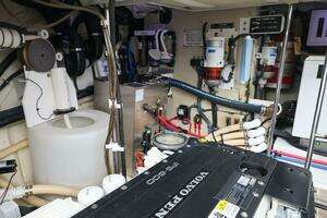 2013 Formula 45 Yacht thumbnail 65