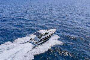2013 Formula 45 Yacht thumbnail 2