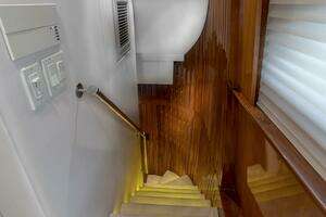 2007 Hatteras 80 thumbnail 36