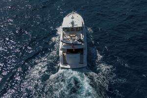 2007 Hatteras 80 thumbnail 10