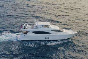 2007 Hatteras 80 thumbnail 8