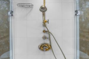 Hatteras 80 Gallopin- Master Head