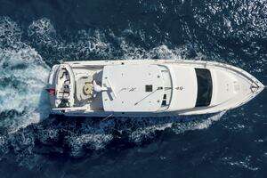 2007 Hatteras 80 thumbnail 9
