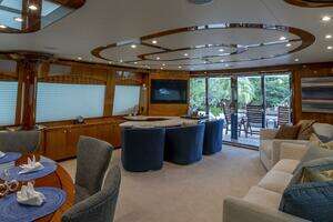 2007 Hatteras 80 thumbnail 27