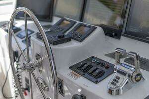 2007 Hatteras 80 thumbnail 66