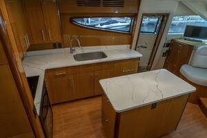 Hatteras 80 Gallopin- Galley