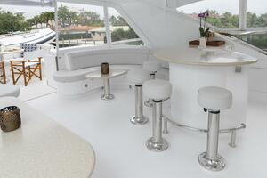 Hatteras 80 Gallopin- Flybridge