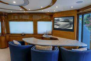 2007 Hatteras 80 thumbnail 26