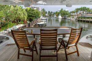 2007 Hatteras 80 thumbnail 15