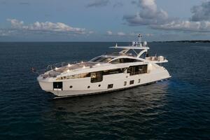 LA MAMA 105ft Azimut Yacht For Sale