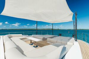LA MAMA 105ft Azimut Yacht For Sale
