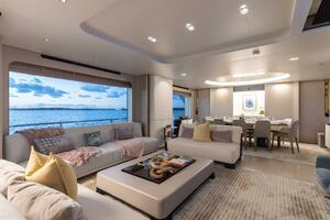 LA MAMA 105ft Azimut Yacht For Sale