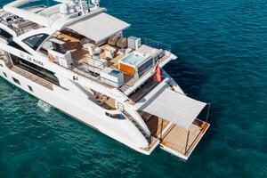 LA MAMA 105ft Azimut Yacht For Sale