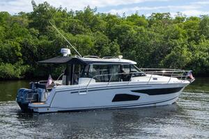 Sea Scape 34ft Jeanneau Yacht For Sale