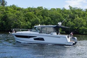 Sea Scape 34ft Jeanneau Yacht For Sale