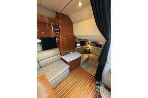 2007 Regal 3760 Sportyacht thumbnail 46