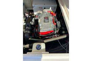 2007 Regal 3760 Sportyacht thumbnail 52