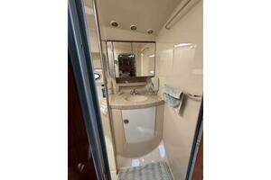 2007 Regal 3760 Sportyacht thumbnail 32