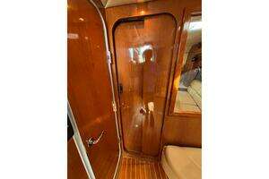2007 Regal 3760 Sportyacht thumbnail 42