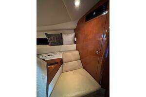 2007 Regal 3760 Sportyacht thumbnail 38