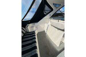 2007 Regal 3760 Sportyacht thumbnail 14