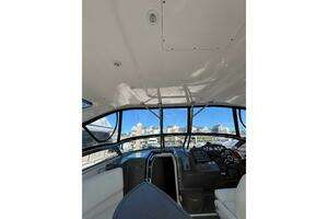 2007 Regal 3760 Sportyacht thumbnail 22