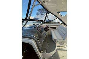 2007 Regal 3760 Sportyacht thumbnail 24