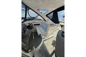 2007 Regal 3760 Sportyacht thumbnail 23