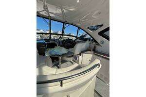2007 Regal 3760 Sportyacht thumbnail 19